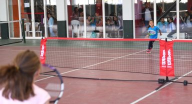 Bursa Osmangazi'de 29 Ekim Kupasını kazanan raketler belli oldu