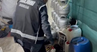 Bursa'da sahte içki imalathanesine baskın! 4 ton ele geçirildi