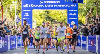 Büyükada Yarı Maratonu'na rekor katılım gerçekleşti