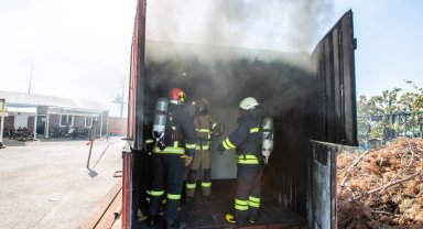 Büyükşehir'den fabrika itfaiyecilerine özel eğitim