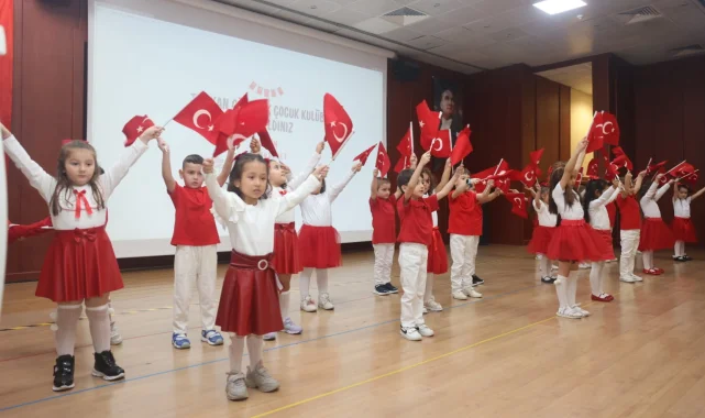 Çayırova Çocuk Kulüpleri'nde Cumhuriyet coşkusu