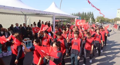 Çayırova'da Cumhuriyet Bayramı coşkusu