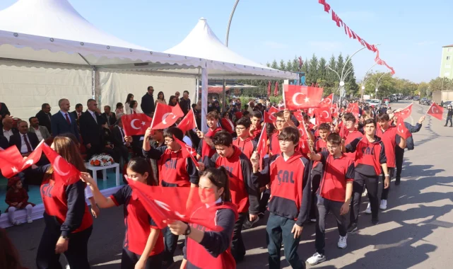 Çayırova'da Cumhuriyet Bayramı coşkusu