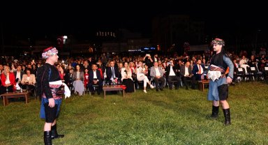 Çiğli'de cumhuriyetin 101. yılında gurur ve coşku