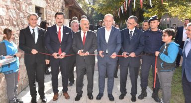 Cumhuriyet coşkusu Yenişehir'i sardı