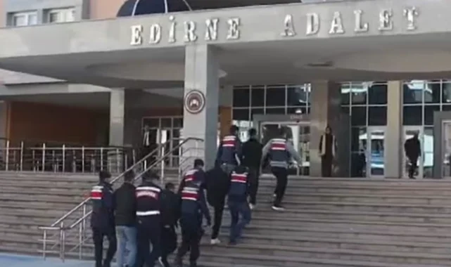 Edirne'de jandarma 5 göçmen organizatörü yakaladı