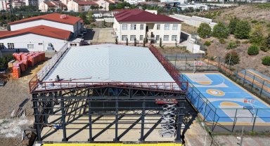 İBB'den 15 okula yeni spor salonu