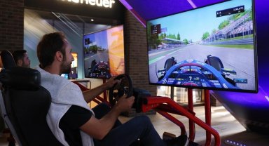 İstanbul butiğinde Formula 1 simülasyon deneyimi