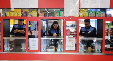 İstanbul Büyükşehir Zabıtası'ndan okul kantinlerine denetim