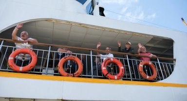 İstanbul Şehir Hatları şehrin çınarlarını ağırladı