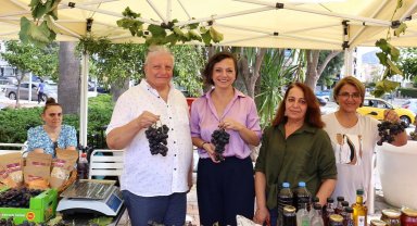 İzmir Karabağlar'da Kavacık Karnavalı renklendirdi