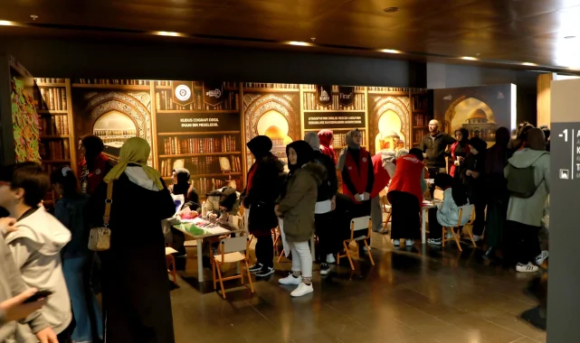 Karatay Kent Konseyi Gençlik Meclisi'den "Konya Kitap Günleri"nde anlamlı stant