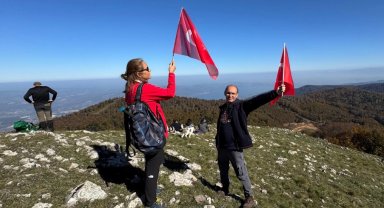 Kartepe'nin zirvesinde Cumhuriyet coşkusu