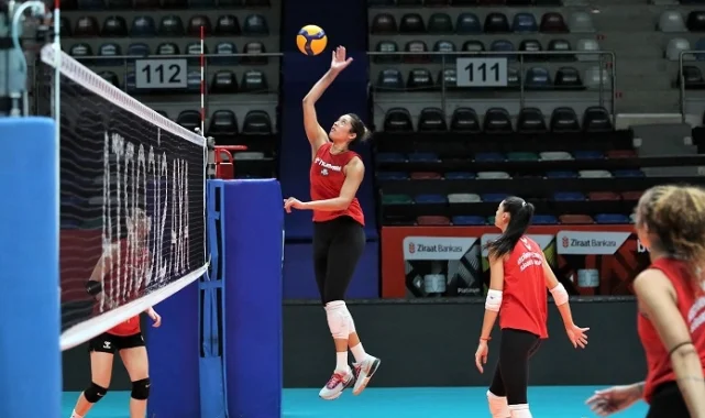 Keçiörenli kadın voleybolcular Bursa'dan galibiyetle döndü