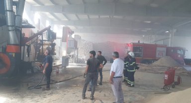 Kereste fabrikasında çıkan yangın korkuttu 