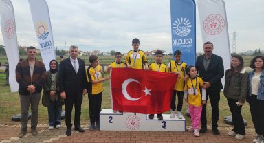 Kocaeli Gölcük'te Cumhuriyet coşkusu sporla birleşti