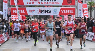 Manisa sokaklarında yarı maraton heyecanı