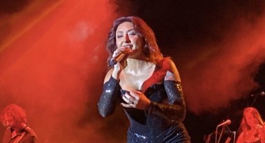 Melek Mosso, Bursa'da hem göze hem de kulağa hitap etti