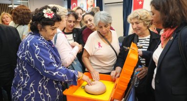 Mudanya'da 'Pembe Ekim' farkındalığı... Ücretsiz ve randevusuz taramalar başlayacak