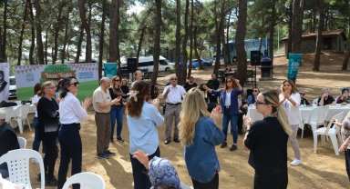 Nilüfer'de huzurevi sakinleri yaza piknikle veda etti