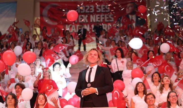 Soner Arıca ve 1923 Kadın Korosundan Cumhuriyetin 101'nci yılı anısına muhteşem konser