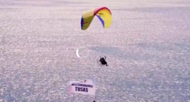 THK yamaç paraşütü ekibinden TUSAŞ'a destek uçuşu