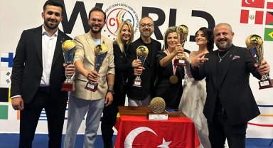 Türk kuaförleri İtalya'da dünya şampiyonu oldu