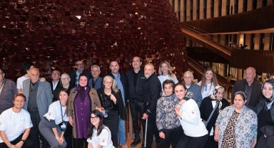 Türk Telekom Darülaceze sakinlerini AKM'de ağırladı