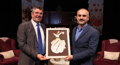 Alişan Kapaklıkaya'dan 'Sevgi Bahçesinin Bahçıvanı'