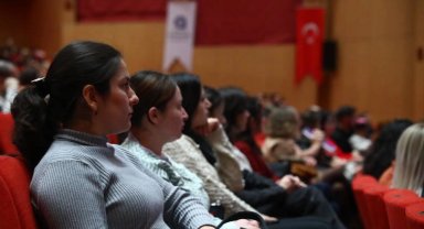 Antalya Büyükşehir'den kadına şiddete karşı eğitim haftası