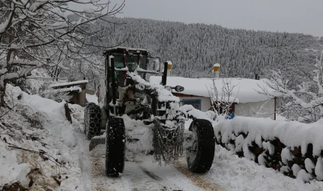 Artvin'de kar 125 köye ulaşımı kesti!