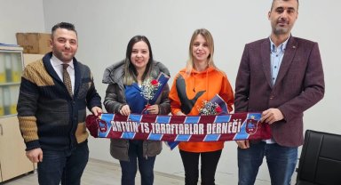Artvin'de 'Trabzonsporlu Taraftarlar' öğretmenleri unutmadı