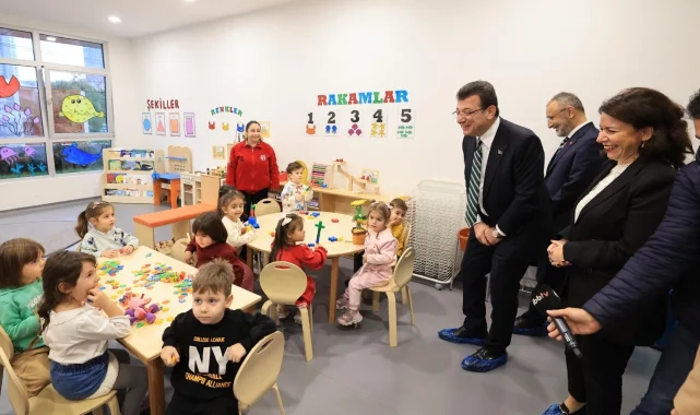 Başkan İmamoğlu miniklerle sohbet etti, velilerle dertleşti