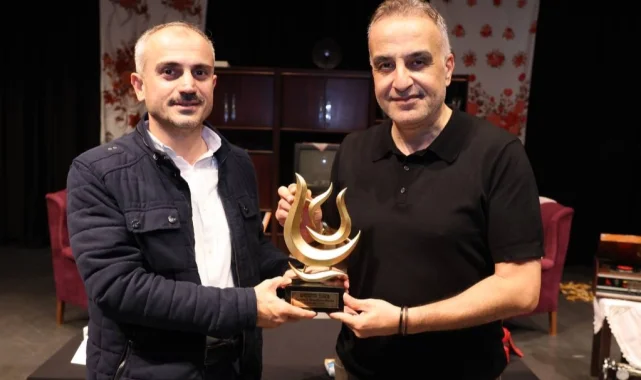 Bekir Develi Çayırovalı okurlarla buluştu