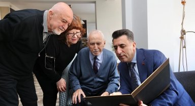 Bilecik Valisi'nden 2 öğretmene sürpriz