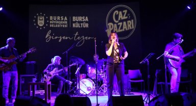 Bursa 'Caz Pazarı' konserlerinde Birsen Tezer'i ağırladı