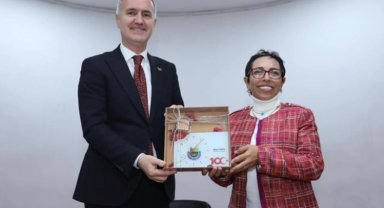 Bursa İnegöl'de bu kez Yunus Emre'den 'genç' baktı