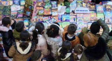 Bursa İnegöl'de 'Kitap Günleri' coşkusu sürüyor