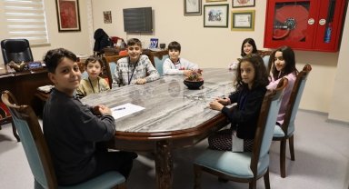 Bursa'da müzeleri bir günlüğüne çocuklar yönetti