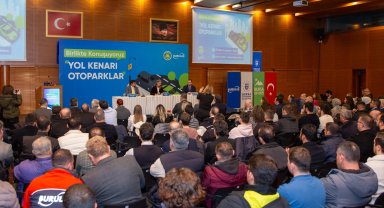 Bursa'da 'yol kenarı otoparkları' konuşuldu