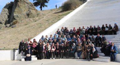 Demircili kadınlar 'Adım Adım Manisa'yı gezdi
