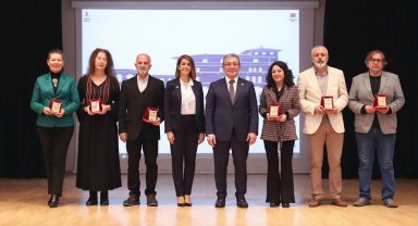 DEÜ'den öğretmenlere özel kutlama