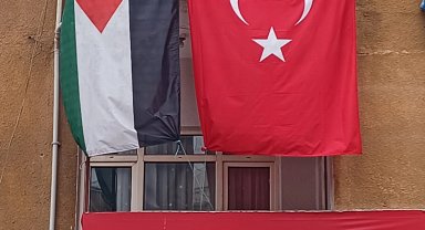 Edirne Keşan'da SP, Filistin bayrağı astı!