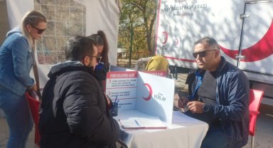 Edirne'de velilerden Kızılay'a kan bağışı