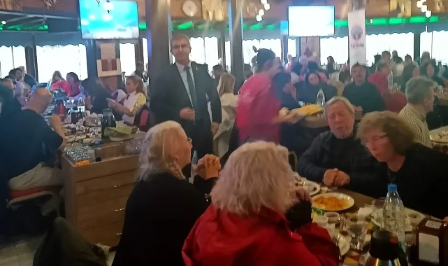 Eğitim İş'den 'Öğretmenler Günü' kahvaltısı