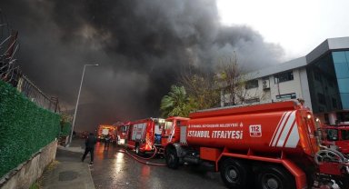 İstanbul Beylikdüzü'nde fabrika yangını