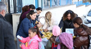 İzmir Güzelbahçe çocukların beslenmelerini zenginleştirdi