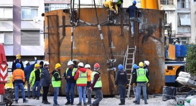İzmir'de dev makine yeni rotası için taşınacak