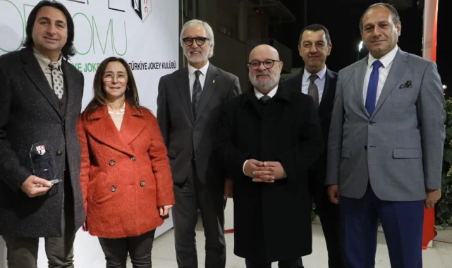 İzmit Koşusu'nda galibiyet kupası