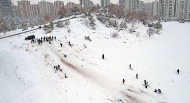 Kayseri Talas'ın Erciyes'inde kayak keyfi